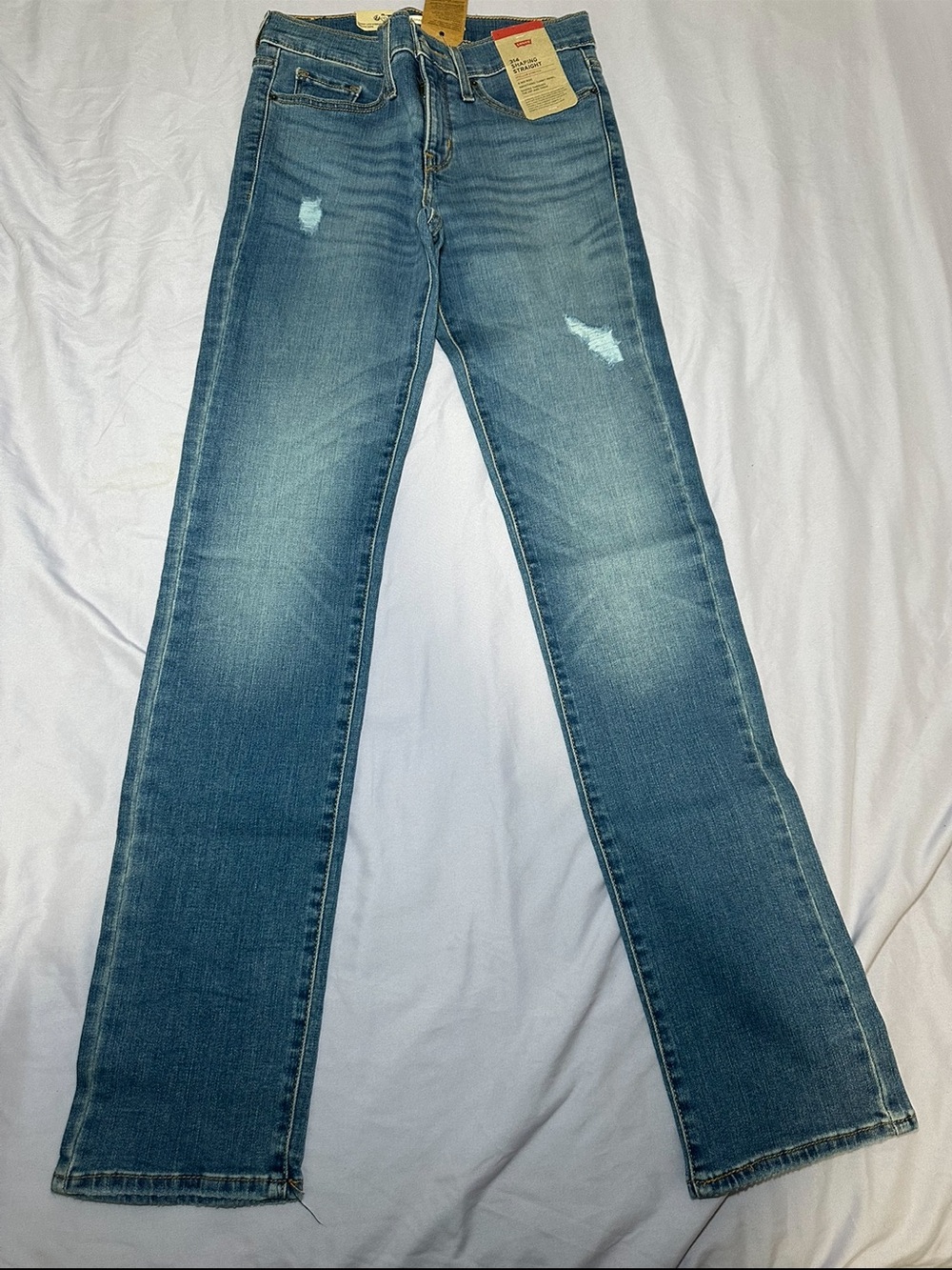 NWT Levi’s 314 Shaping Straight Jeans Distressed Medium Wash